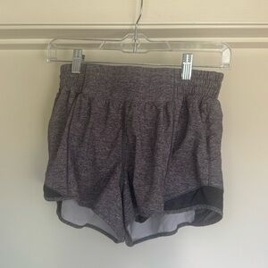 Lululemon hotty hot shorts high rise 2.5